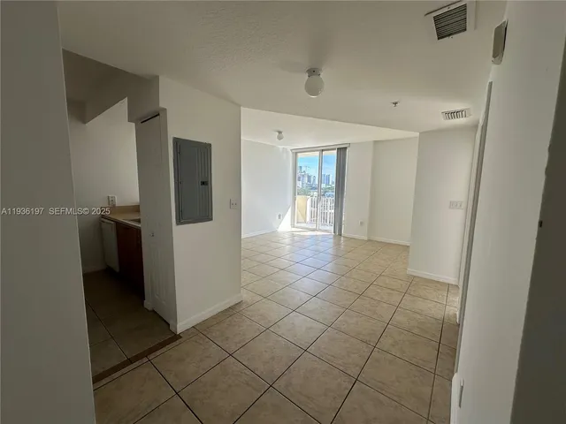 $1,955 | 119 Southwest 6th Avenue, Unit 707, Miami, FL 33130