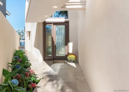 $5,800,000 | 25 The Point, Coronado, CA 92118