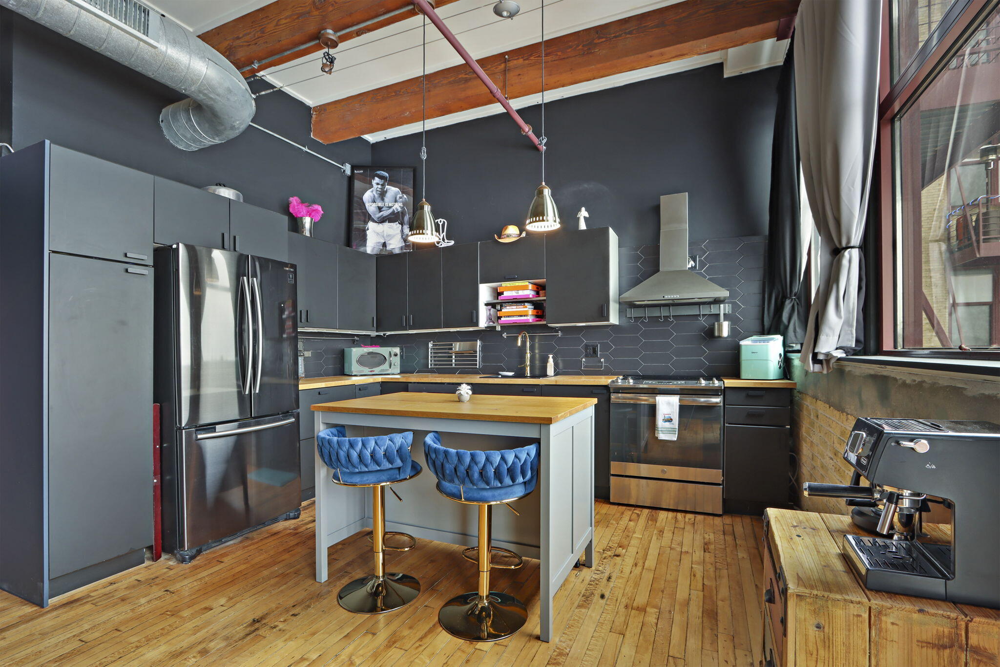 215 West Maple Street, Unit 307 Milwaukee, WI 53204 - Photo 6 of 16 8-web-or-mls-215 W Maple St, 307, Milwau