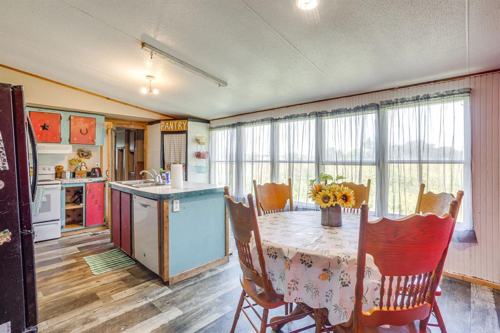 1100 Knob Road Springtown, TX 76082 - Photo 9 of 28