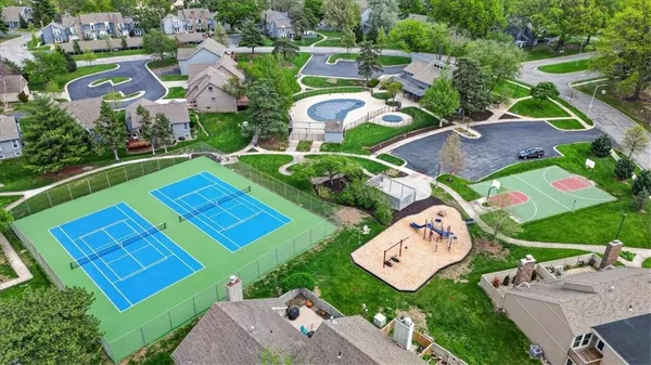 $229,000 | 12107 West 79th Terrace, Lenexa, KS 66215