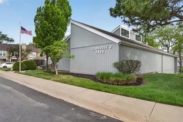 $229,000 | 12107 West 79th Terrace, Lenexa, KS 66215
