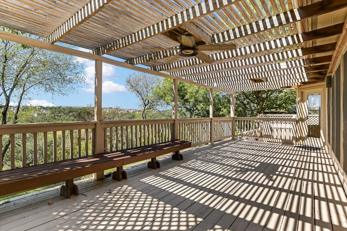4819 Spicewood Springs Road Austin, TX 78759 - Photo 17 of 20 a balcony with a garden