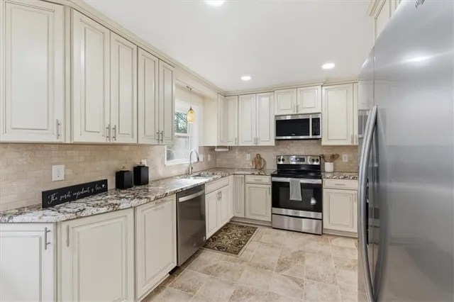 $400,000 | 681 Manor Ridge Drive, Mableton, GA 30126