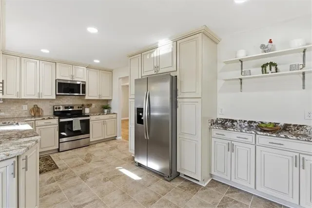 $400,000 | 681 Manor Ridge Drive, Mableton, GA 30126