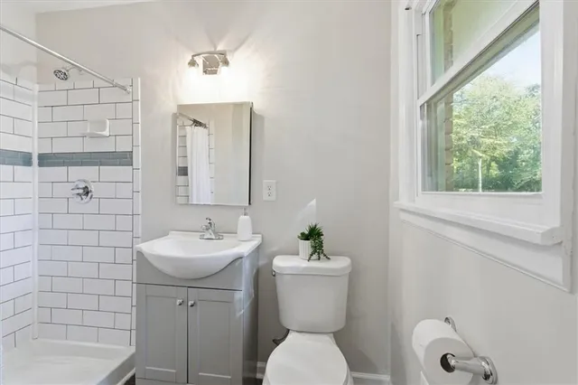 $400,000 | 681 Manor Ridge Drive, Mableton, GA 30126