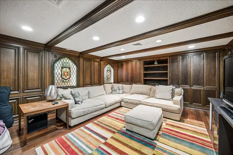 $1,499,000 | 975 Elm Ridge Drive, Glencoe, IL 60022