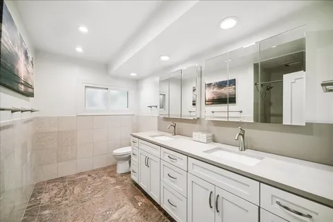 $1,499,000 | 975 Elm Ridge Drive, Glencoe, IL 60022