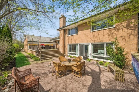 $1,499,000 | 975 Elm Ridge Drive, Glencoe, IL 60022