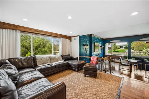 $1,499,000 | 975 Elm Ridge Drive, Glencoe, IL 60022