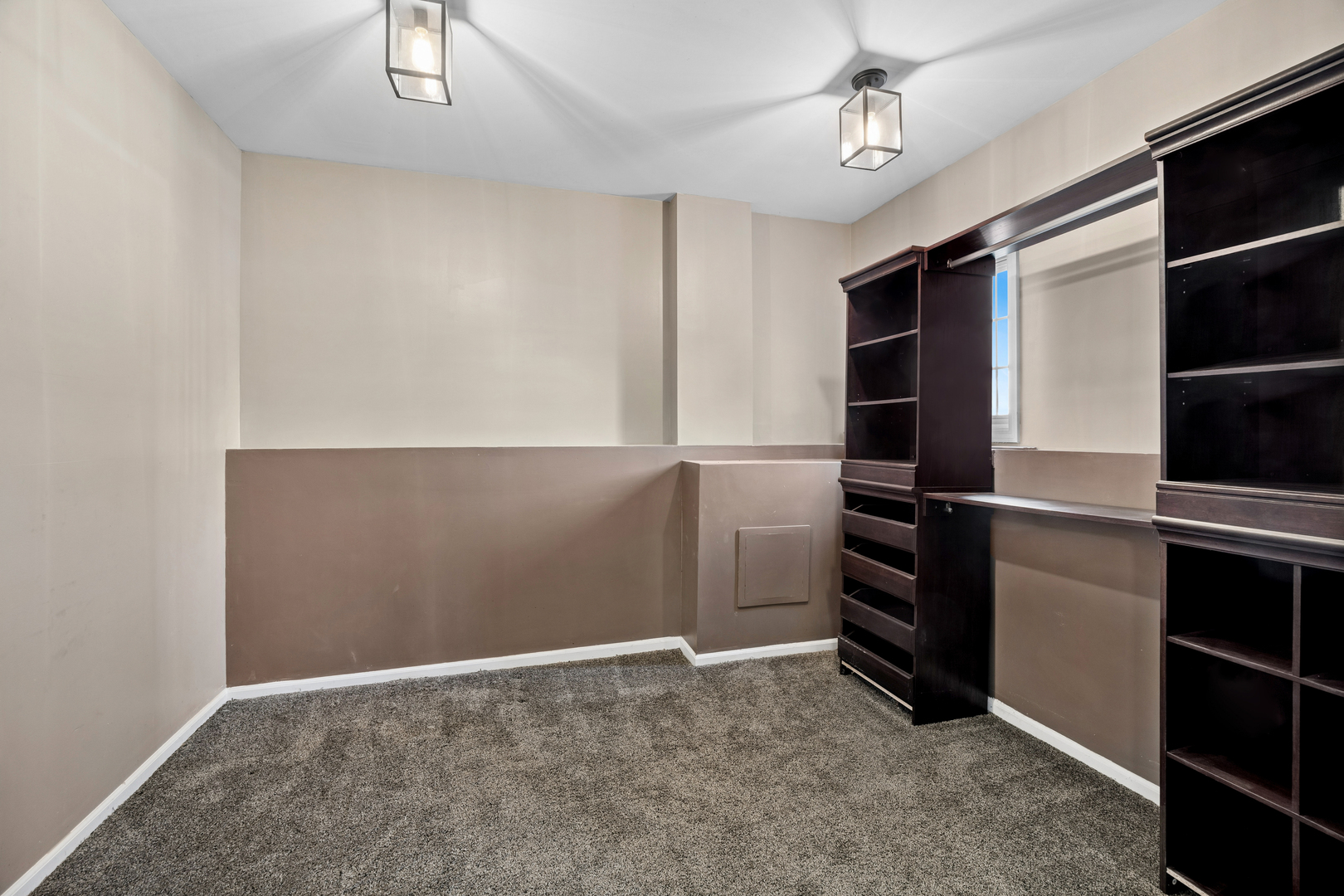 4103 Wisconsin Avenue Stickney, IL 60402 - Photo 16 of 24 a view of an empty walk in closet