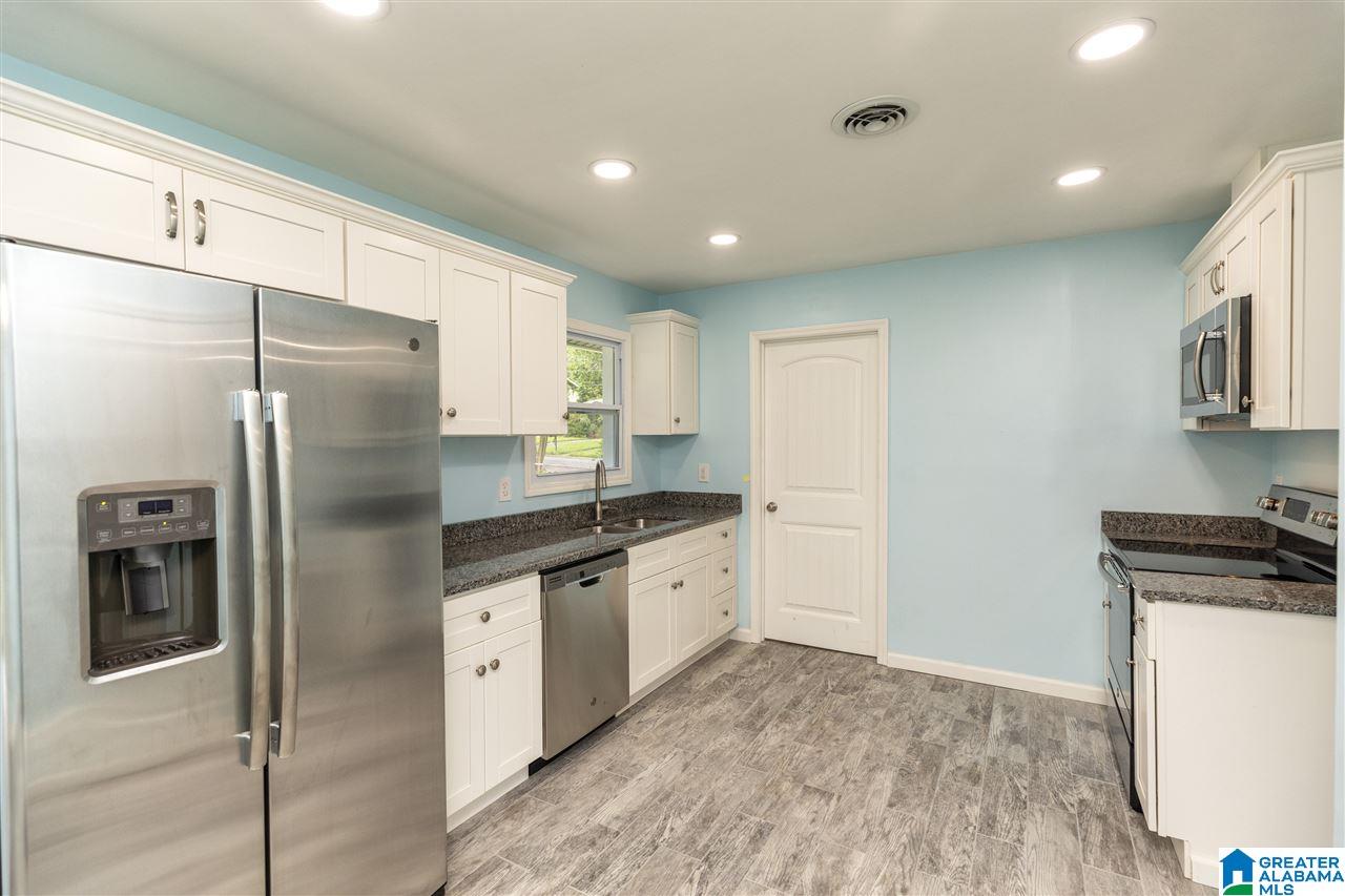 1813 Briar Meadow Road Birmingham, AL 35210 - Photo 17 of 33