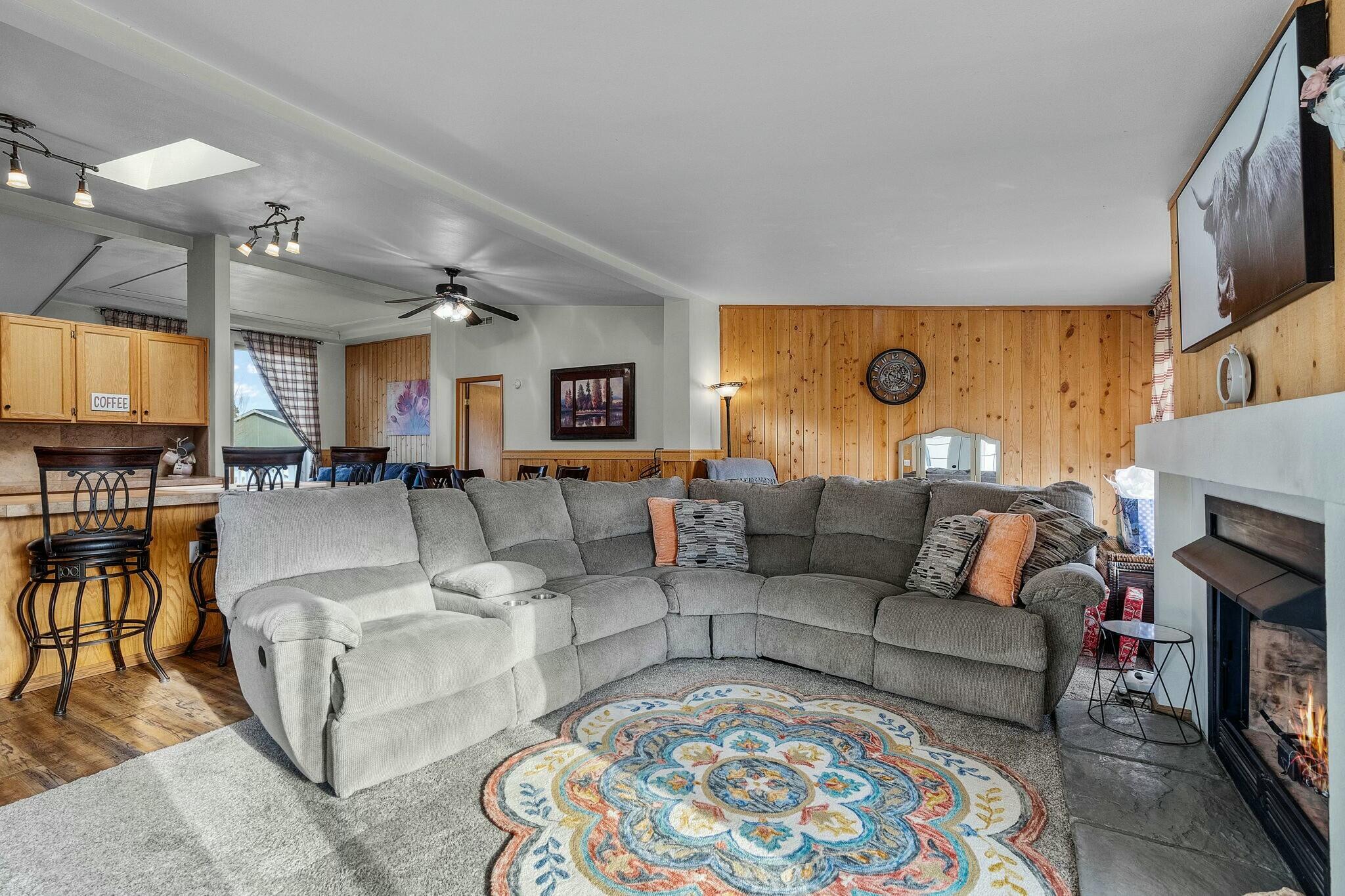 2506 Southwest Mariposa Loop Redmond, OR 97756 - Photo 8 of 22 tempImageqSt6DV