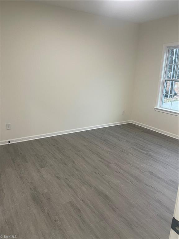 1015 Sharon Street High Point, NC 27260 - Photo 4 of 24 Main