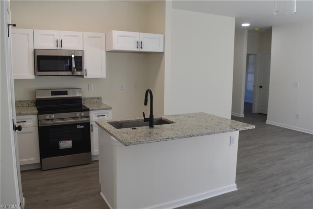 1015 Sharon Street High Point, NC 27260 - Photo 6 of 20