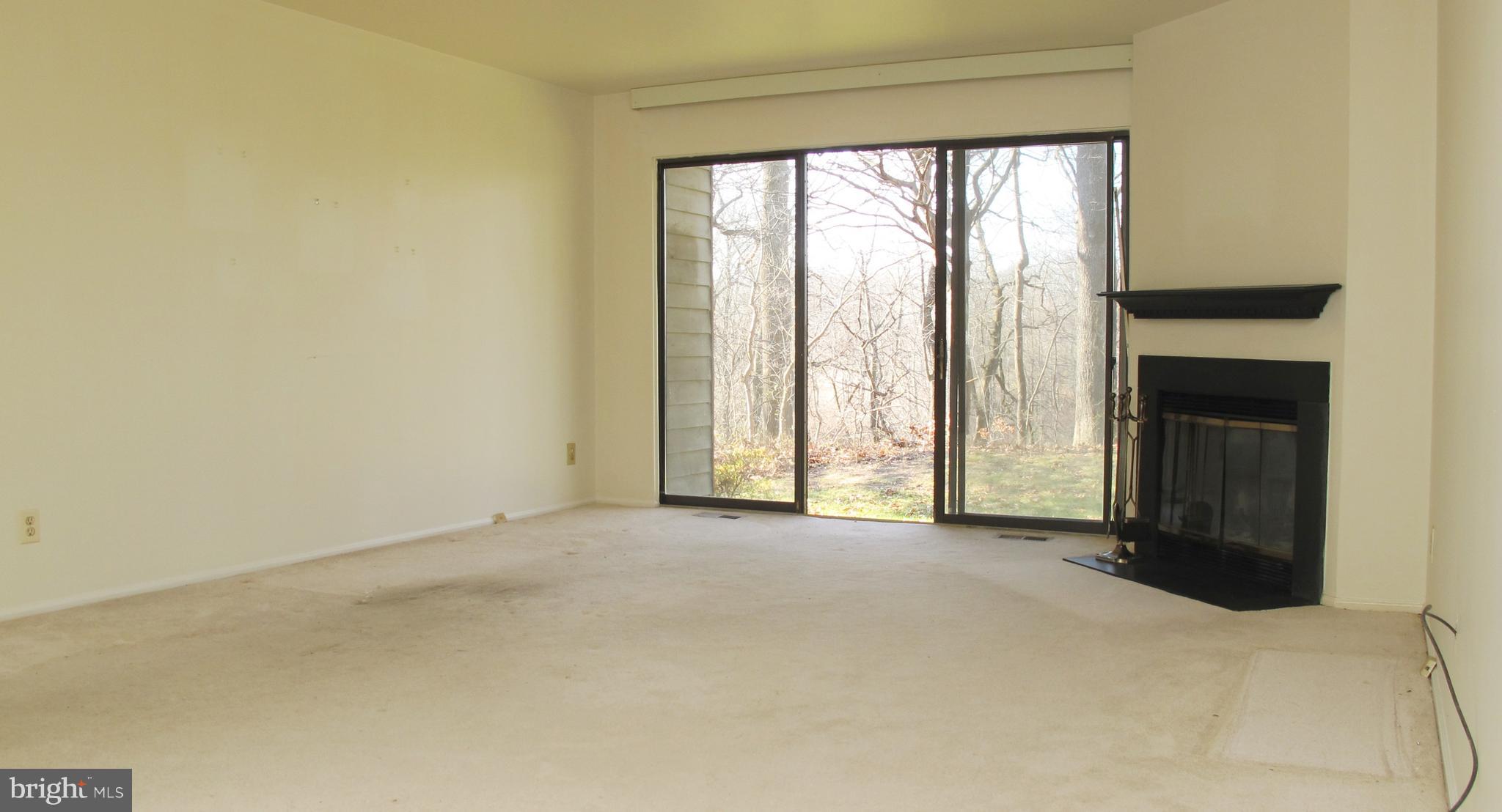 3903A Chadbury Road, Unit A Mount Laurel, NJ 08054 - Photo 11 of 19 Living Room