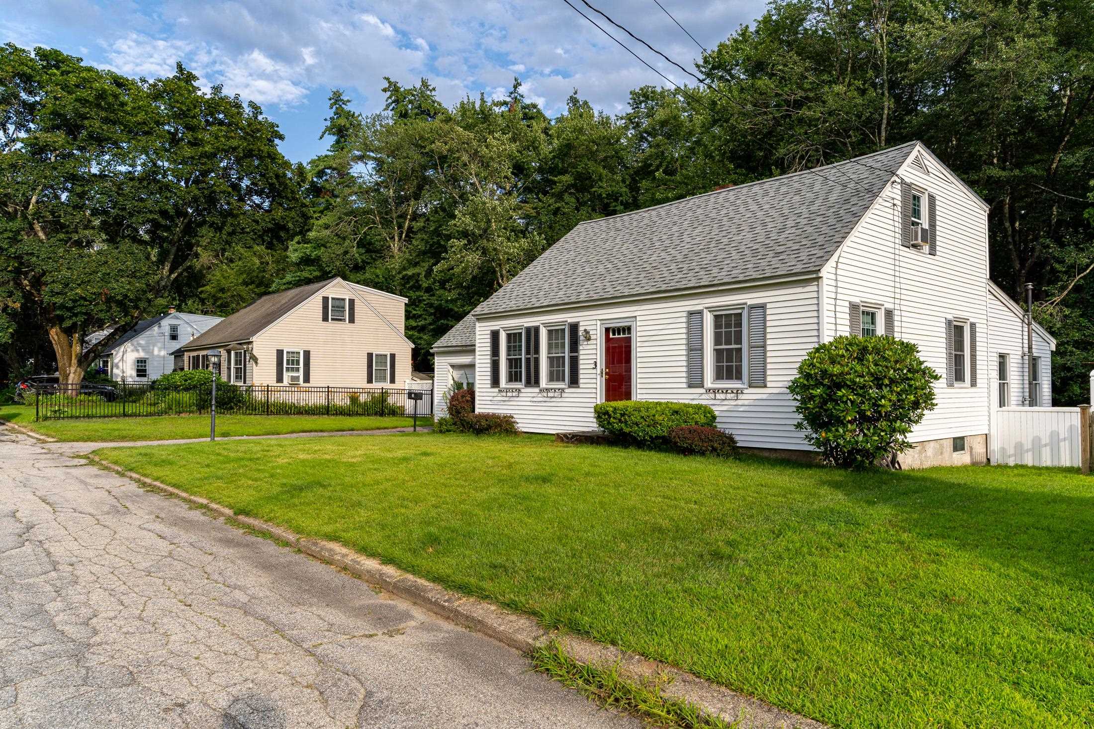 3 Wedgewood Road Dover, NH 03820 - Photo 2 of 28 Gallery Image 2