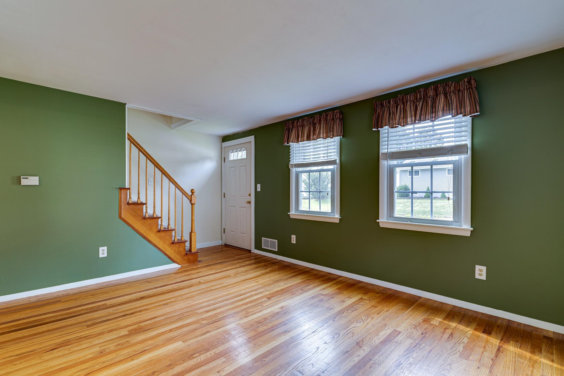 3 Wedgewood Road Dover, NH 03820 - Photo 3 of 28 Gallery Image 3
