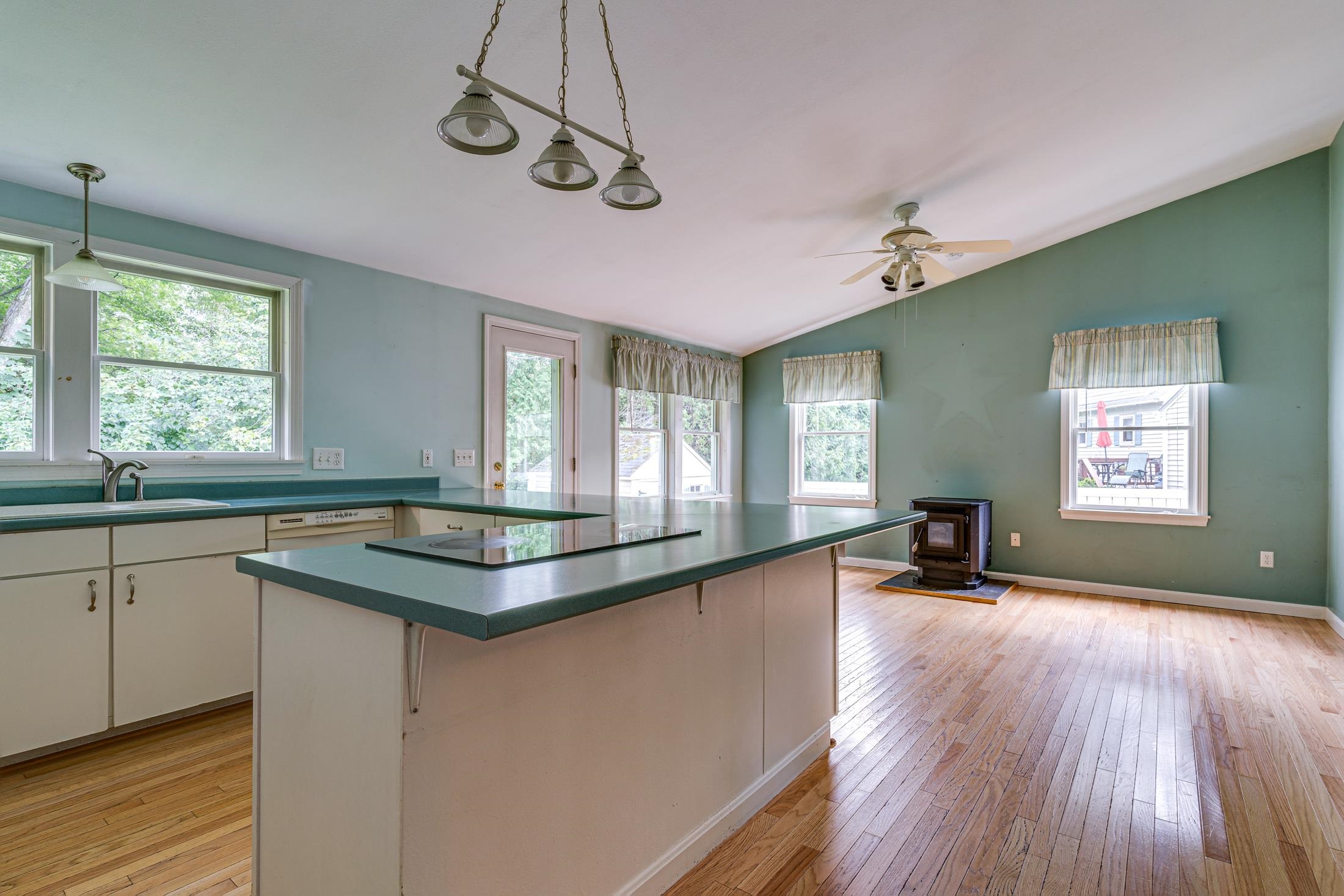 3 Wedgewood Road Dover, NH 03820 - Photo 6 of 28 Gallery Image 6