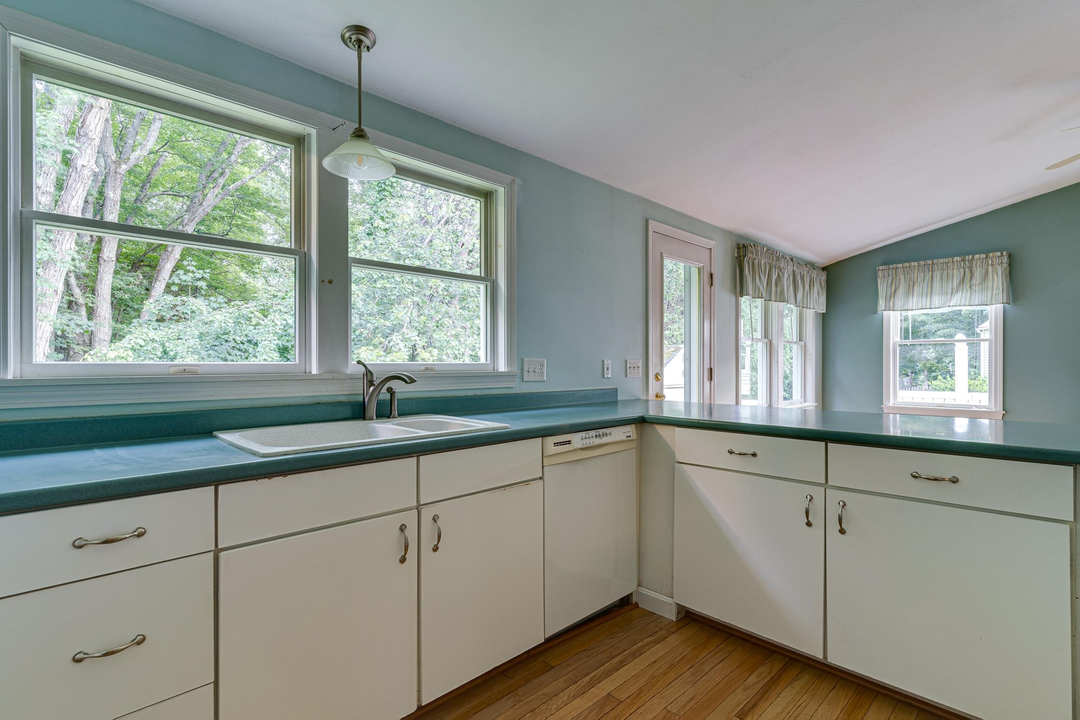 3 Wedgewood Road Dover, NH 03820 - Photo 8 of 28 Gallery Image 8