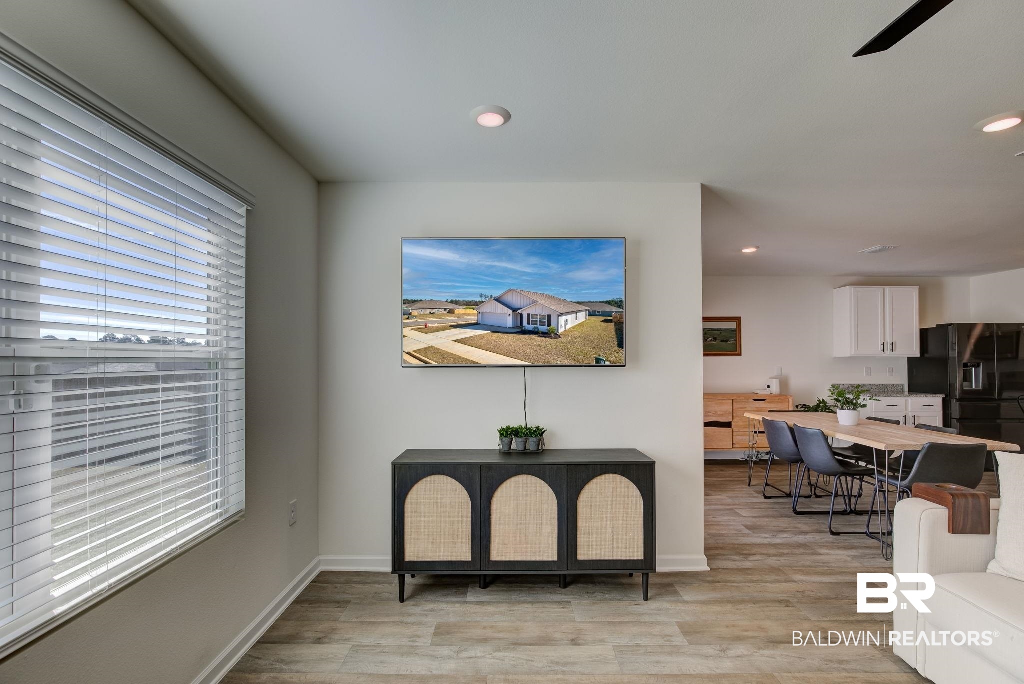 31458 Lyon Road Daphne, AL 36527 - Photo 6 of 50 Living Room