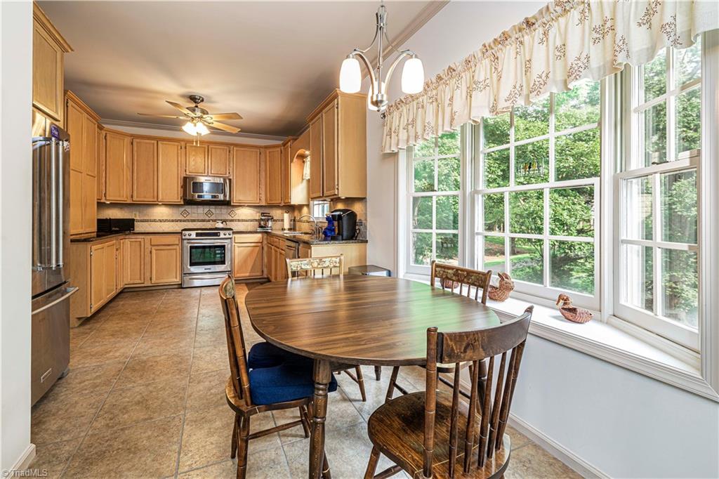 1946 Winding Ridge Road Winston-Salem, NC 27127 - Photo 21 of 45 Large Bay Window