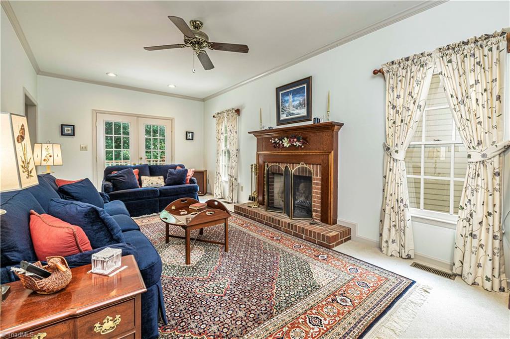 1946 Winding Ridge Road Winston-Salem, NC 27127 - Photo 10 of 45 Nice & Bright