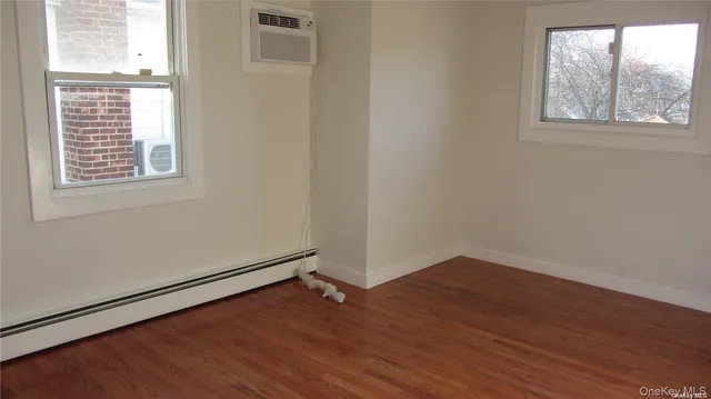 $5,350 | 367 Columbus Parkway, Mineola, NY 11501