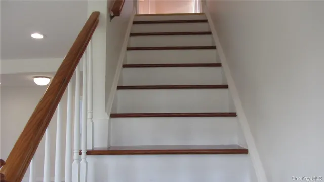 $5,350 | 367 Columbus Parkway, Mineola, NY 11501