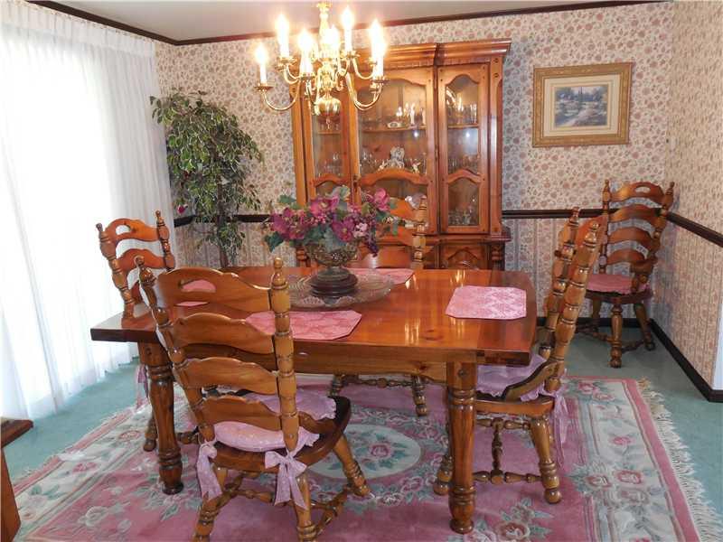 171 Spring Grove Road Penn Hills, PA 15235 - Photo 4 of 24 Dining Room.