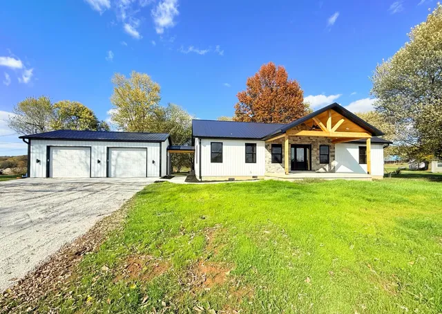 $319,500 | 15229 State Road 156, Vevay, IN 47043