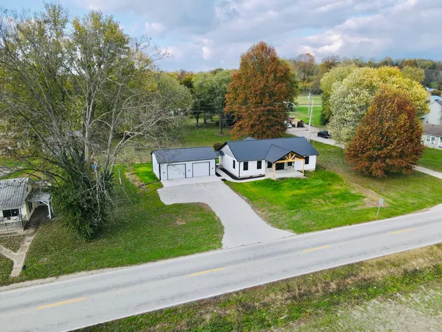 $319,500 | 15229 State Road 156, Vevay, IN 47043