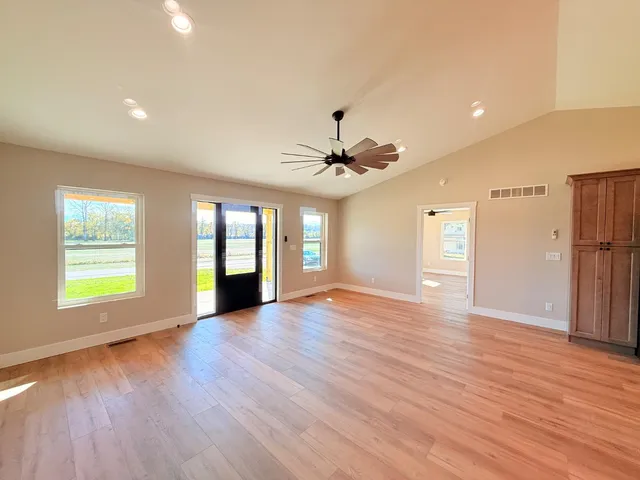 $319,500 | 15229 State Road 156, Vevay, IN 47043