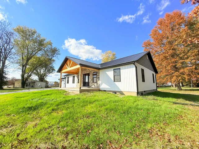 $319,500 | 15229 State Road 156, Vevay, IN 47043