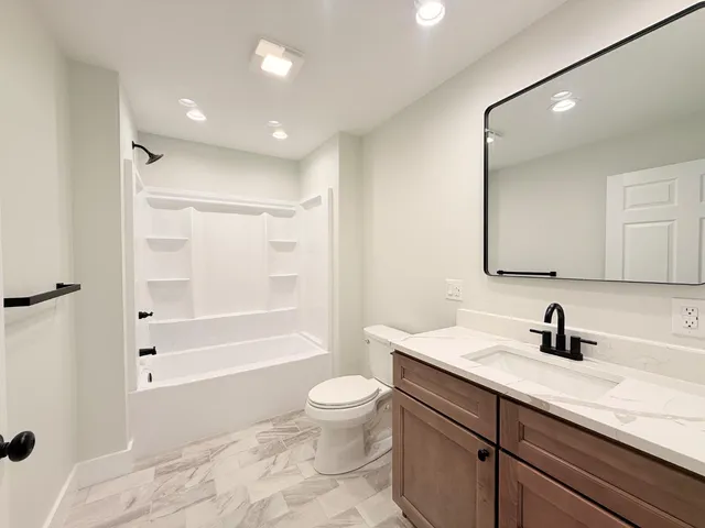 $319,500 | 15229 State Road 156, Vevay, IN 47043