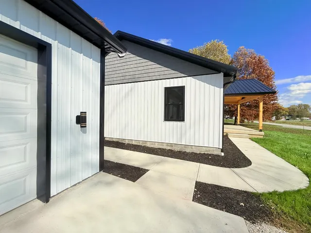 $319,500 | 15229 State Road 156, Vevay, IN 47043