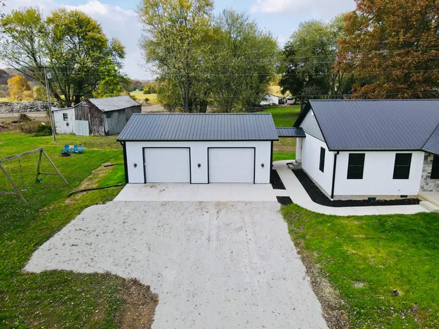 $319,500 | 15229 State Road 156, Vevay, IN 47043