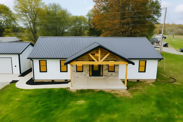 $319,500 | 15229 State Road 156, Vevay, IN 47043