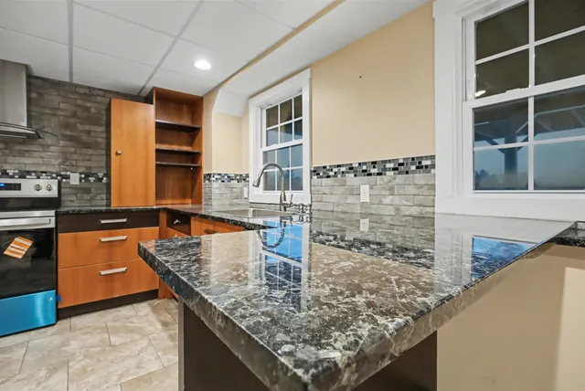 $819,999 | 287 North Road, Deerfield, NH 03037