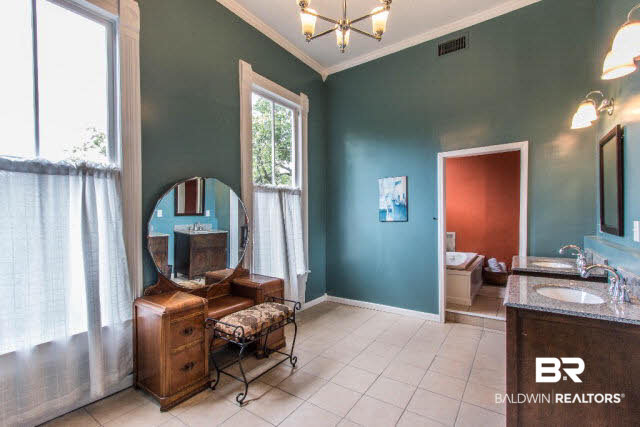 63 South Georgia Avenue Mobile, AL 36604 - Photo 18 of 31 Master Bathroom