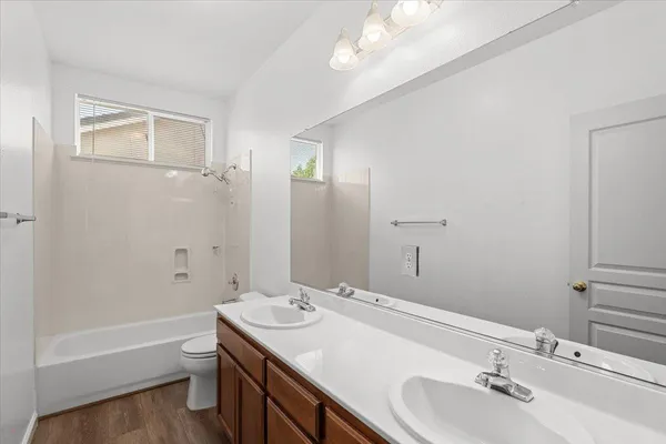 $729,000 | 2050 Geneva Way, Manteca, CA 95337