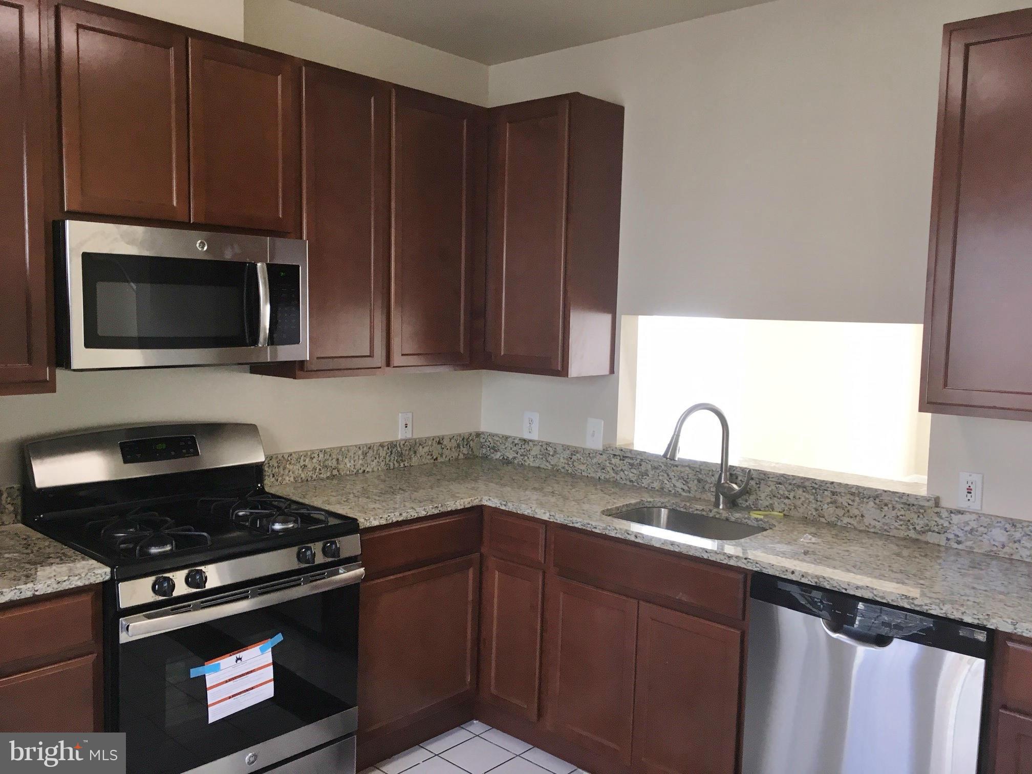 12011 Amber Ridge Circle Germantown, MD 20876 - Photo 3 of 15 Kitchen