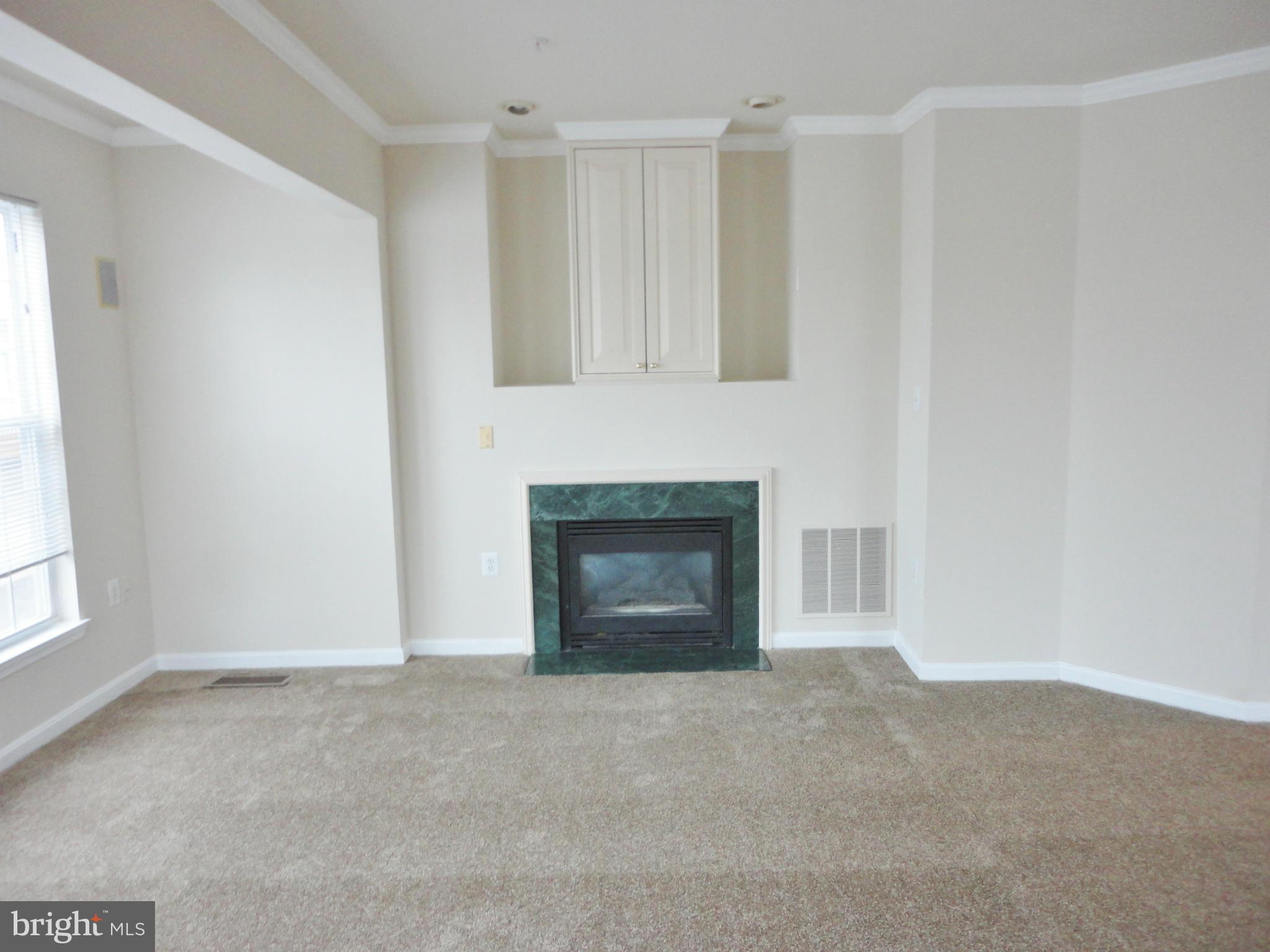 12011 Amber Ridge Circle Germantown, MD 20876 - Photo 7 of 15 Living Room