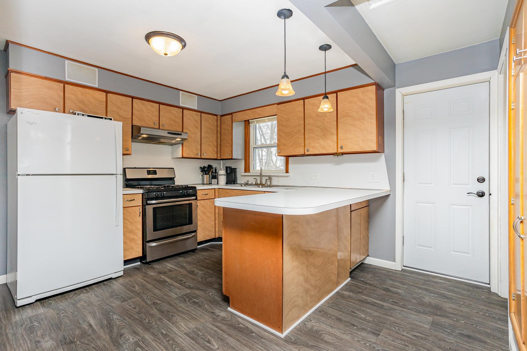 368 South Trumbull Road Bay City, MI 48708 - Photo 4 of 21