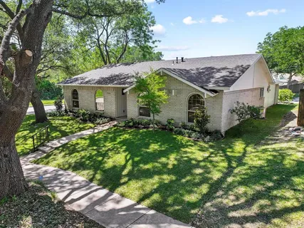 $699,000 | 10801 Middle Knoll Drive, Dallas, TX 75238