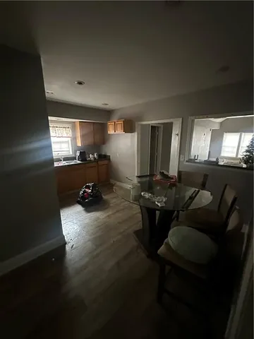 a view of utility room