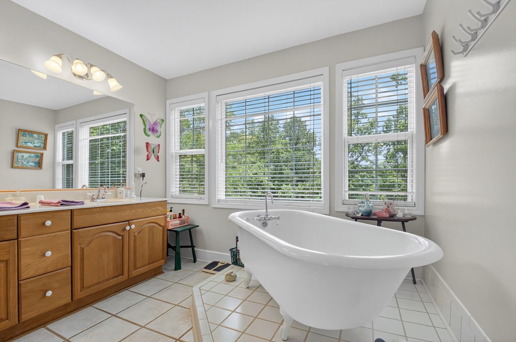 1398 Antioch Church Road Talking Rock, GA 30175 - Photo 25 of 80 Spacious primary bath w/soaking tub and separate s
