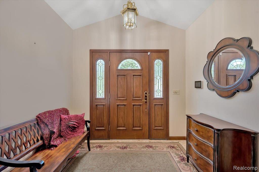 20779 Marter Road Grosse Pointe Woods, MI 48236 - Photo 12 of 39