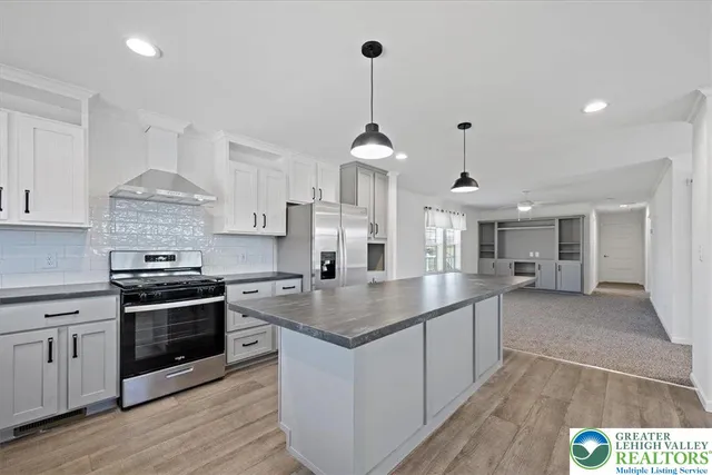 $278,477 | 1412 Heytesbury Road, Walnutport, PA 18088