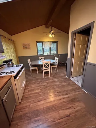 $2,200 | 4 Glendale Road, Greenwood Lake, NY 10925